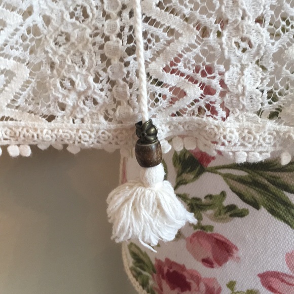 Xhilaration lace see through top/ poncho - Picture 4 of 5